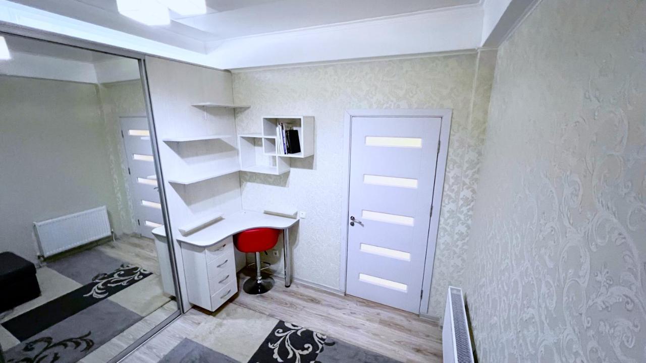 Apartament De Lux Cu 2 Camere Si Living Κισινάου Εξωτερικό φωτογραφία